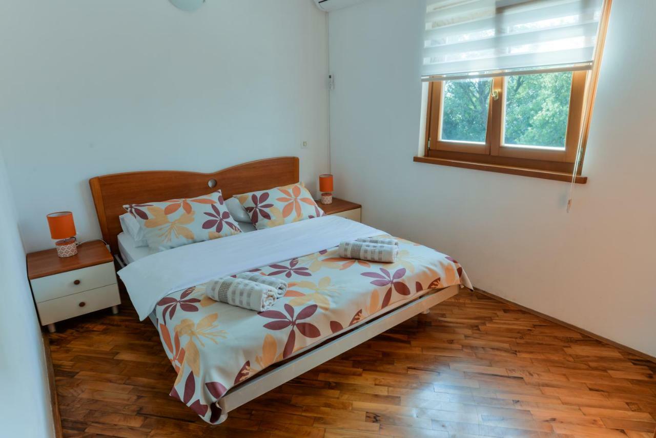 Lumbre Apartment Tar-Vabriga Exteriör bild
