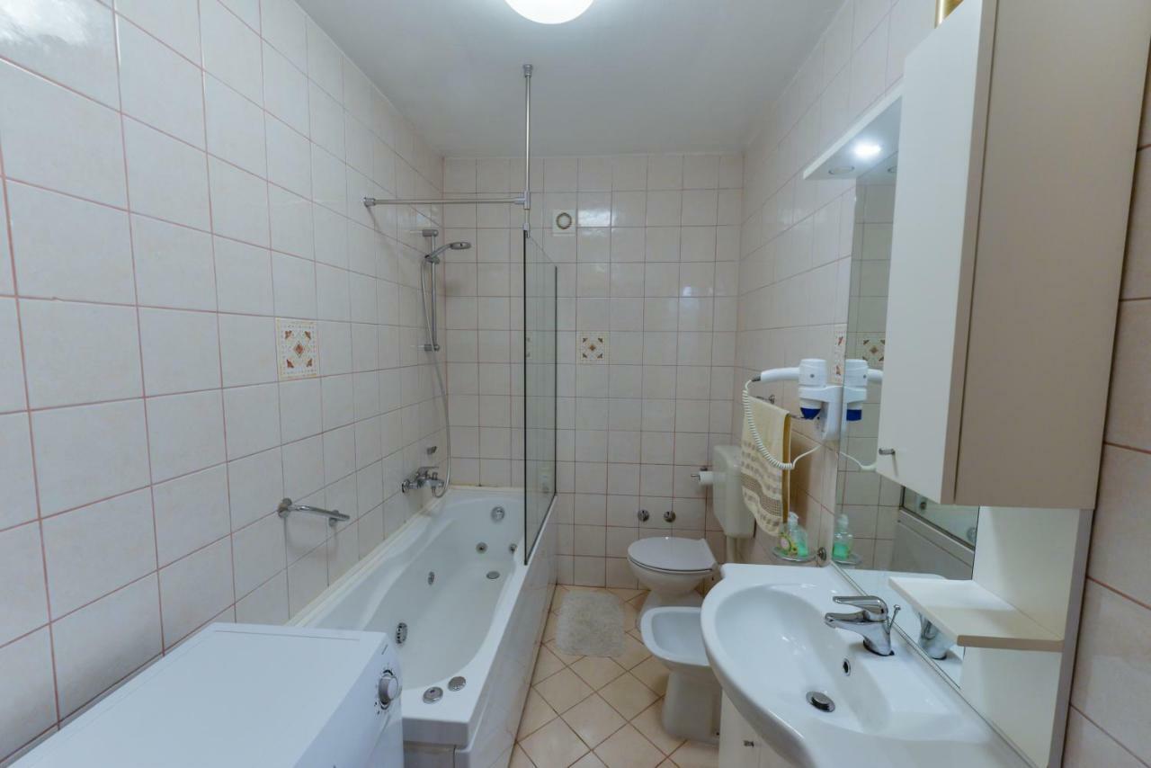 Lumbre Apartment Tar-Vabriga Exteriör bild